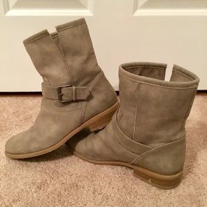 Taupe mid rise boots
